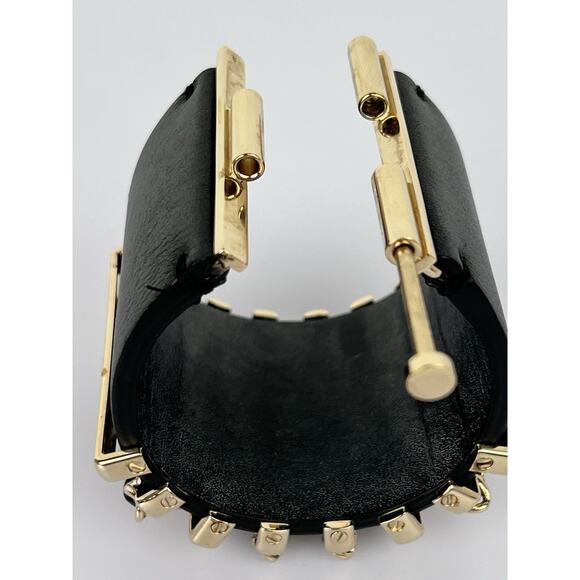 CHANEL Black Leather CC Logo Cuff Bracelet - Picture 4 of 6